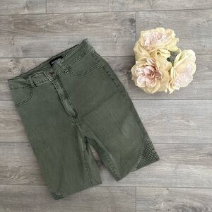 FASHION NOVA OLIVE GREEN SKINNY JEANS | SZ 13‎